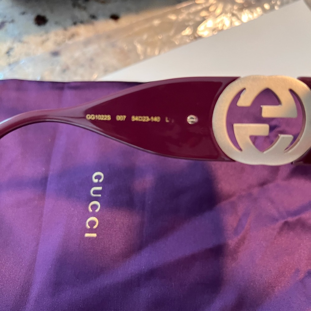 Brand New authentic Gucci sunglasses - Picture 4 of 9